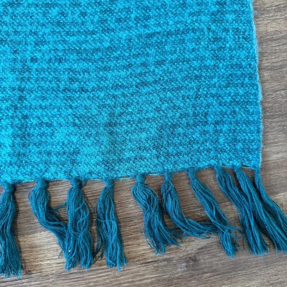 West Elm 44x56 Throw Blanket Tassel Fringe Textured Knit Acrylic Teal Blue 2017